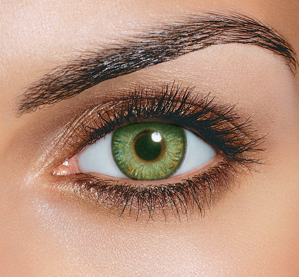 The Allure of Green: Best Contact Lenses for Stunning Green Eyes